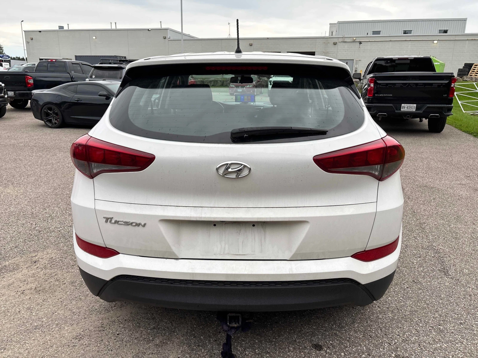 Hyundai Tucson * 2.0L FWD * АВТОКРЕДИТ * ГЛАВНО ПРЕДСТАВИТЕЛСТВО , снимка 5 - Автомобили и джипове - 56097553