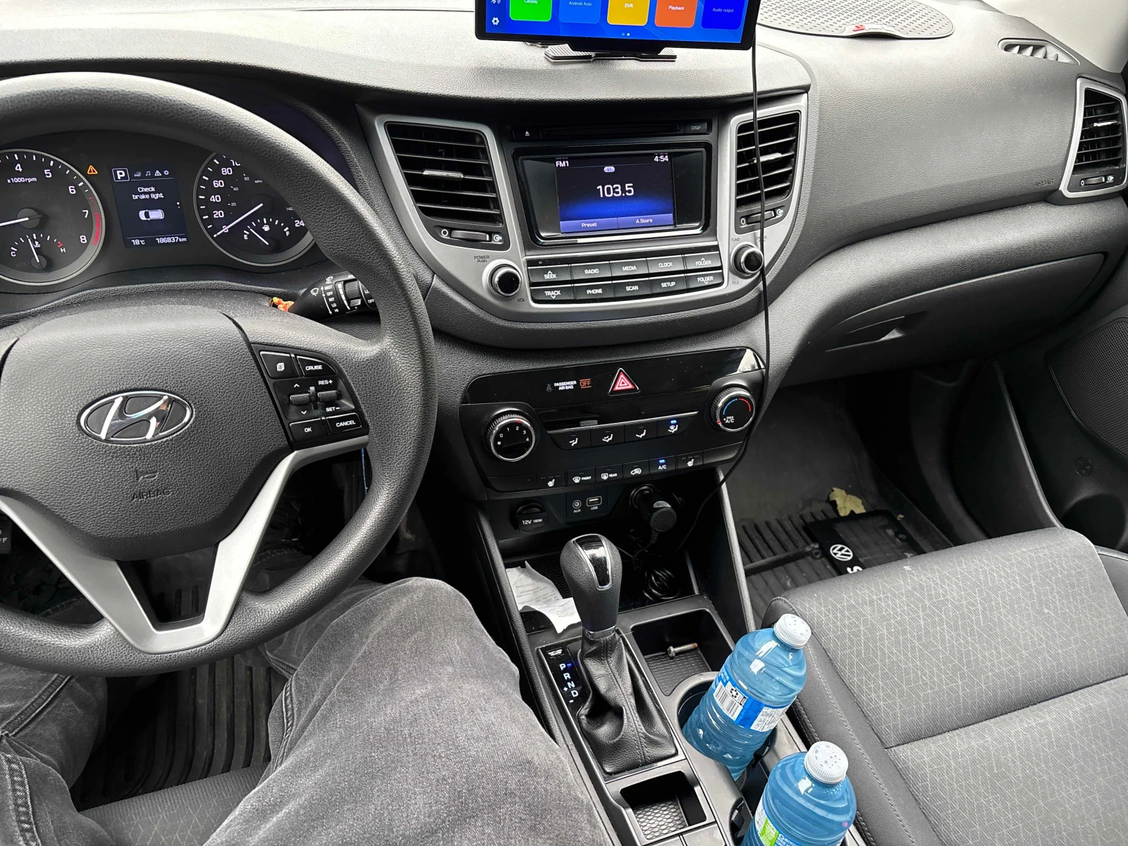 Hyundai Tucson * 2.0L FWD * АВТОКРЕДИТ * ГЛАВНО ПРЕДСТАВИТЕЛСТВО , снимка 9 - Автомобили и джипове - 56097553