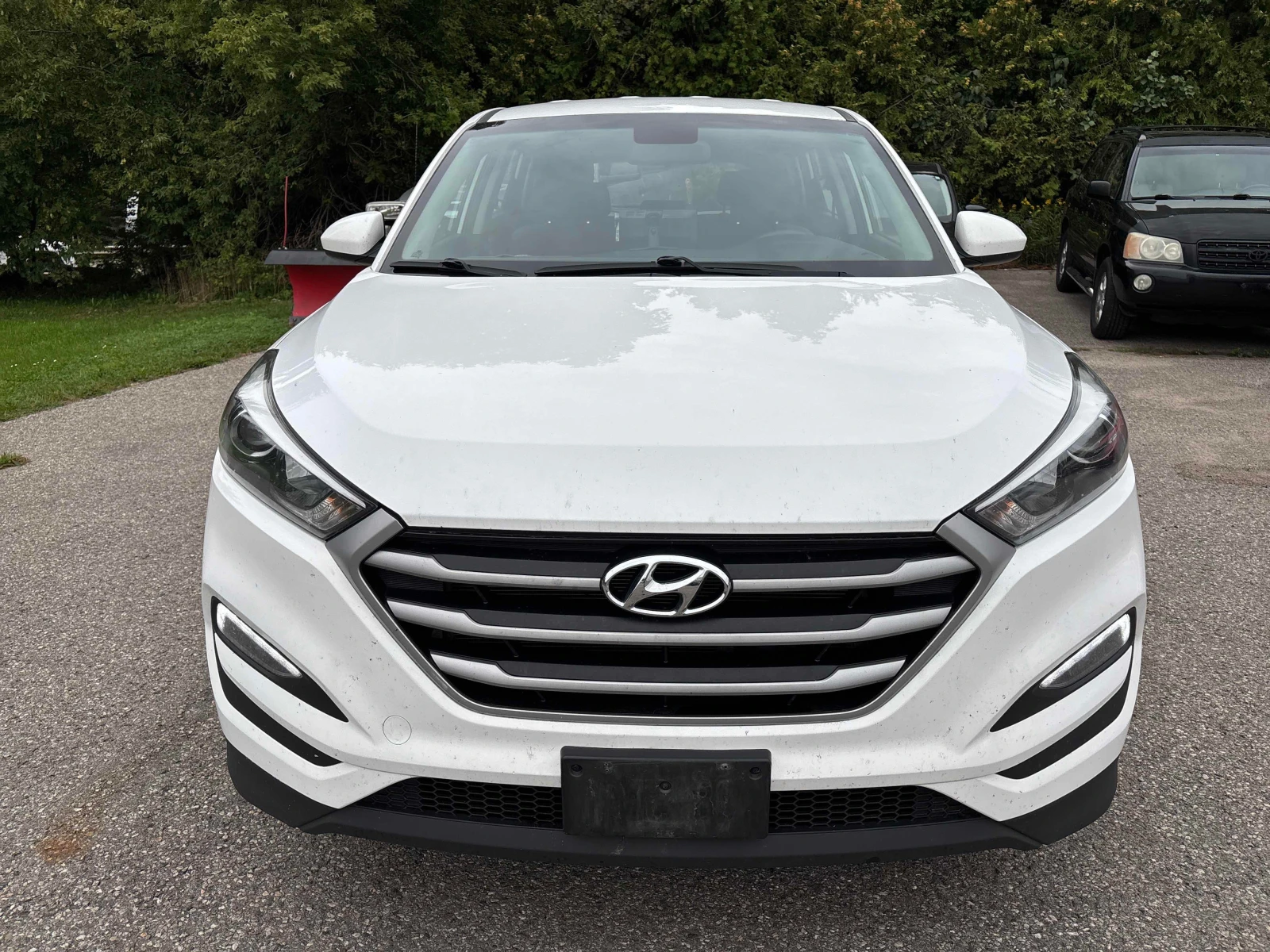 Hyundai Tucson * 2.0L FWD * АВТОКРЕДИТ * ГЛАВНО ПРЕДСТАВИТЕЛСТВО , снимка 2 - Автомобили и джипове - 56097553