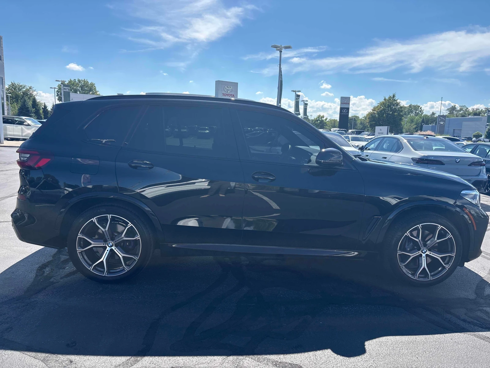 BMW X5 * xDrive40i * АВТОКРЕДИТ БЕЗ ПЪРВОНАЧАЛНА ВНОСКА* , снимка 3 - Автомобили и джипове - 56137477
