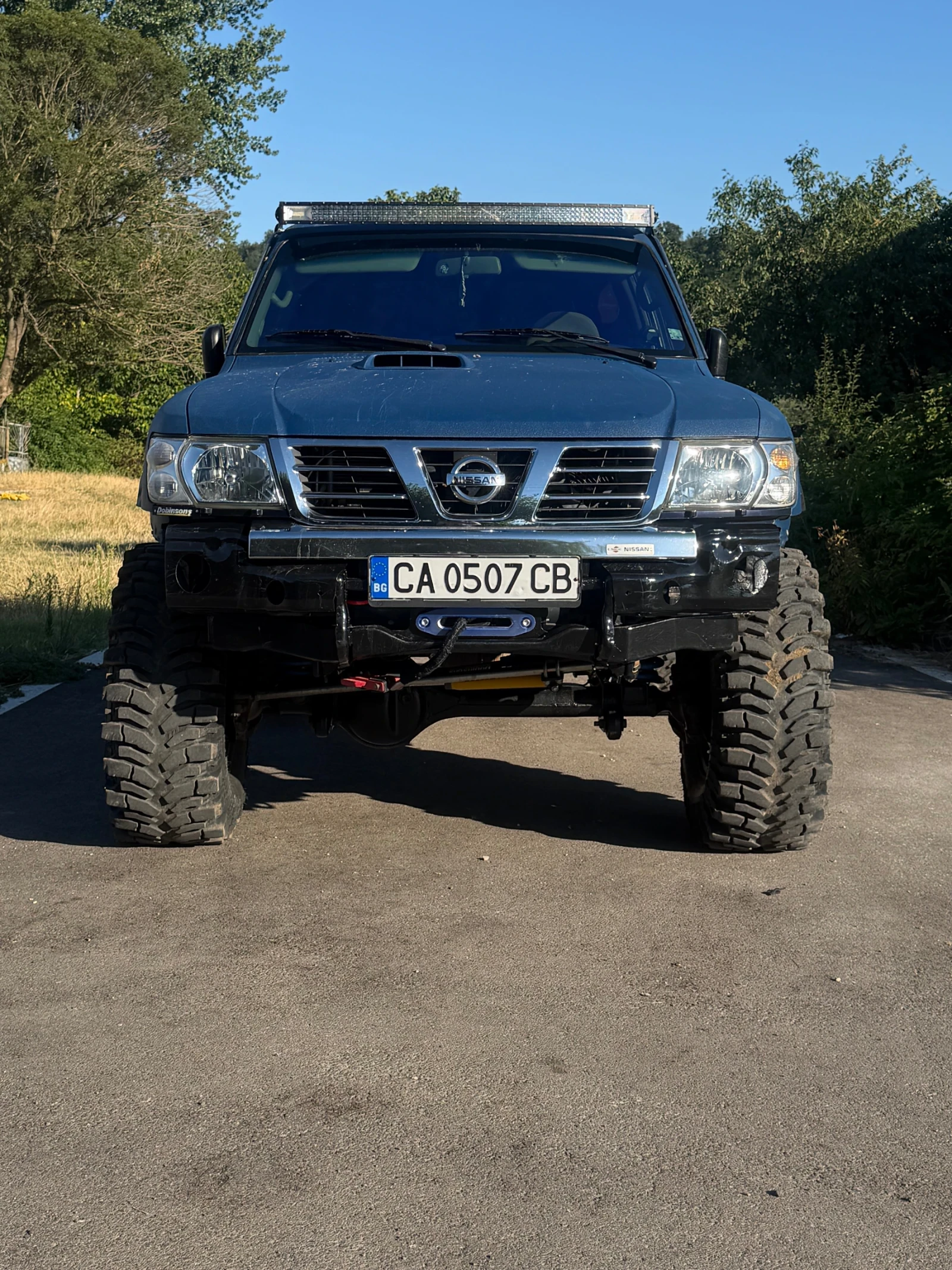 Nissan Patrol, снимка 11 - Автомобили и джипове - 56159615