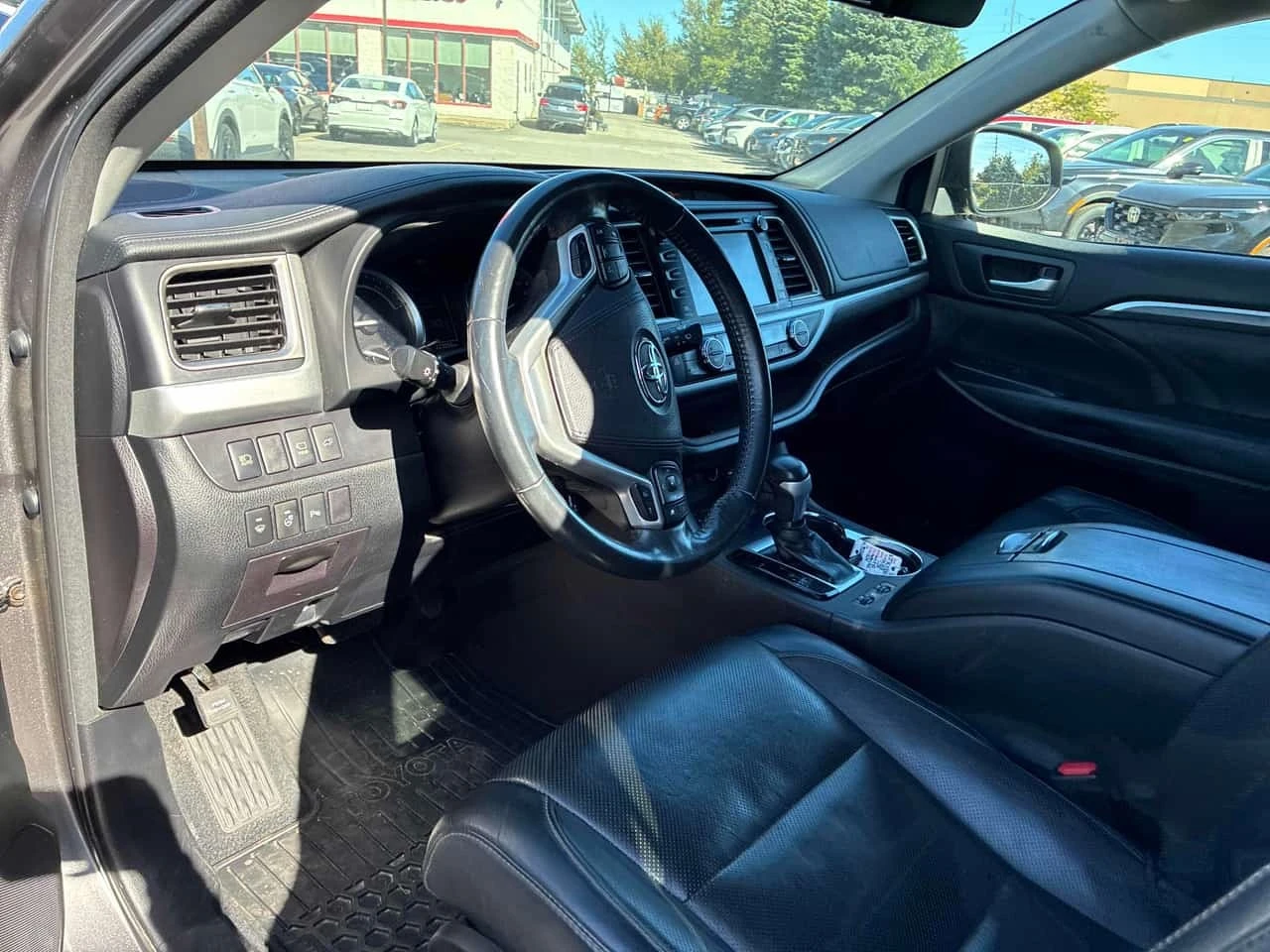 Toyota Highlander Hybrid Limited | CARFAX | БЕЗ ИНЦИДЕНТИ , снимка 7 - Автомобили и джипове - 56192267