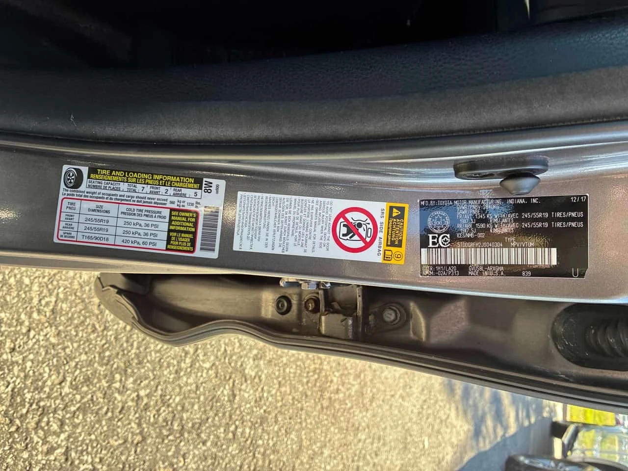 Toyota Highlander Hybrid Limited | CARFAX | БЕЗ ИНЦИДЕНТИ , снимка 15 - Автомобили и джипове - 56192267