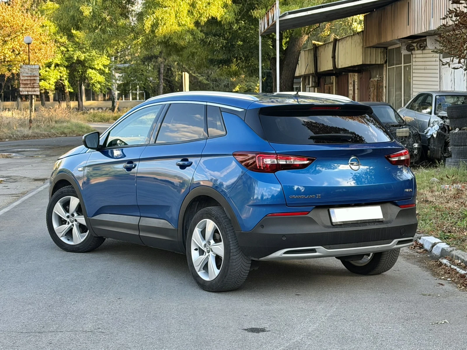 Opel Crossland X Automatic* LED* NAVI* Подгрев* Ел.Багажник* Камери, снимка 4 - Автомобили и джипове - 56303579