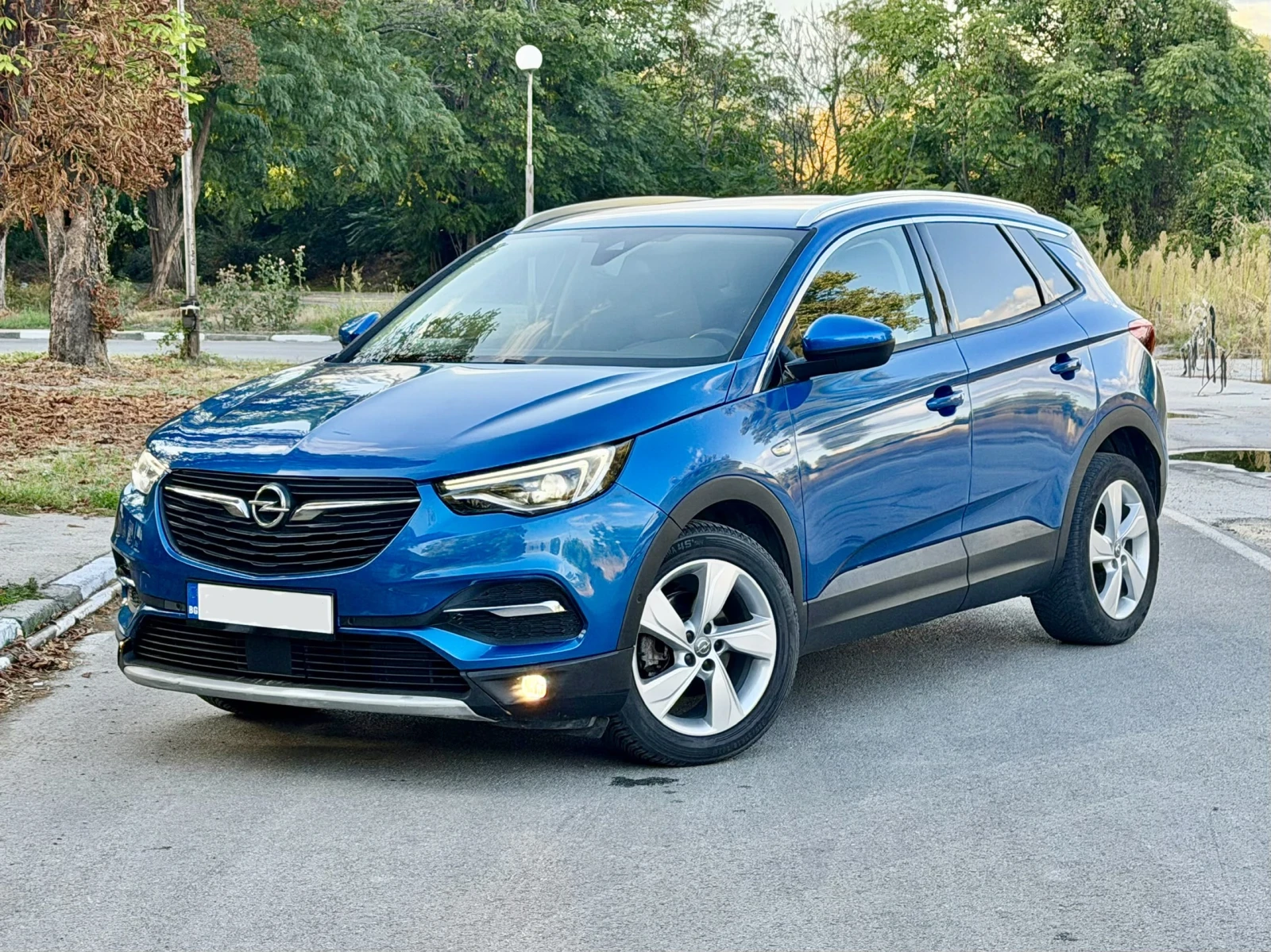 Opel Crossland X Automatic* LED* NAVI* Подгрев* Ел.Багажник* Камери