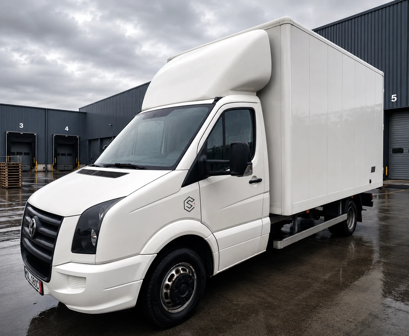 VW Crafter Фургон, снимка 2 - Бусове и автобуси - 54944610