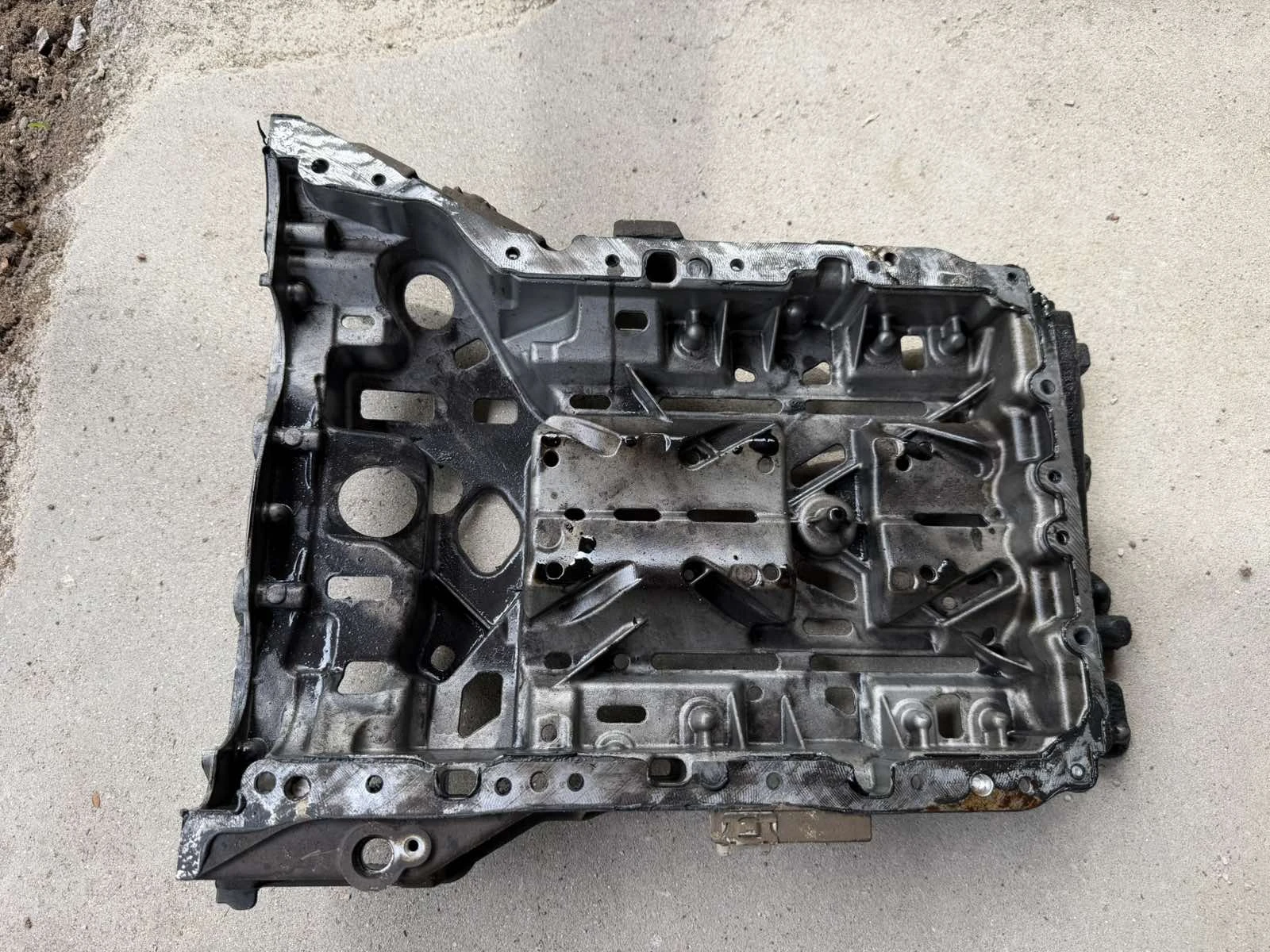 Картер горна част Mercedes C W204/E W212 220CDI 170PS 2008- A6510141602/A6510140200, снимка 2 - Части - 54506016