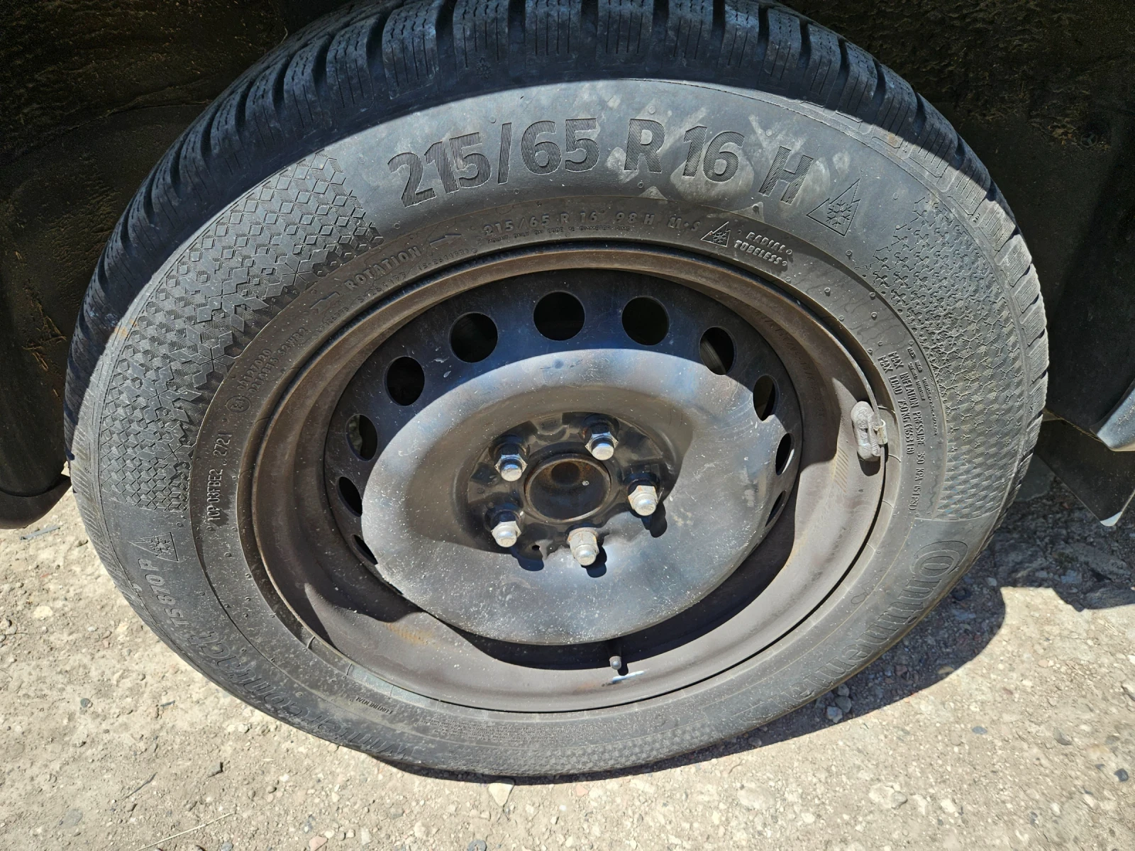 Гуми с джанти Continental 215/65R16, снимка 2 - Гуми и джанти - 56330826