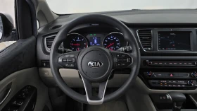 Kia Carnival Deluxe 2.2L* ПОДГРЕВ СЕДАЛКИ * hellascars.bg * , снимка 8