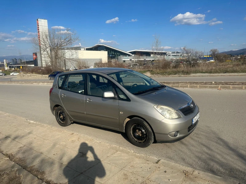 Toyota Corolla verso 1.6, снимка 2 - Автомобили и джипове - 45203443