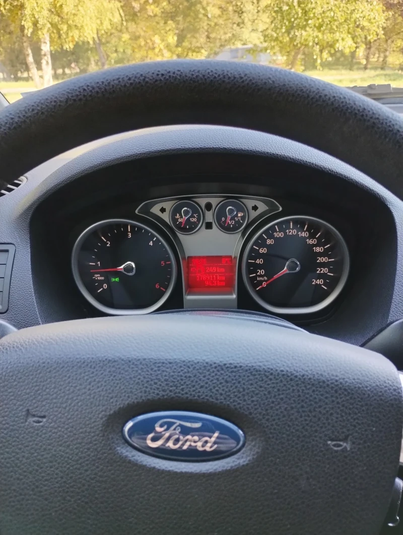 Ford C-max, снимка 7 - Автомобили и джипове - 48175604