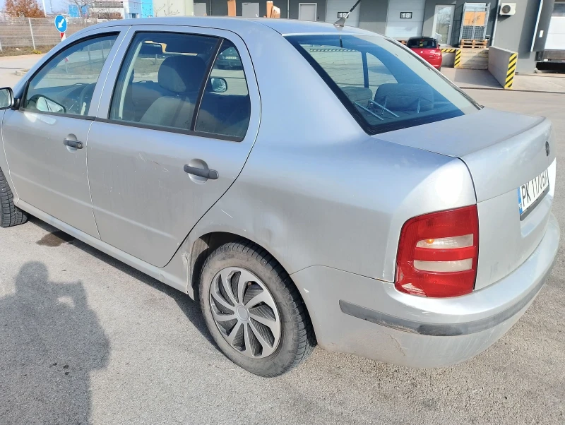 Skoda Fabia 1.4, снимка 6 - Автомобили и джипове - 48250700