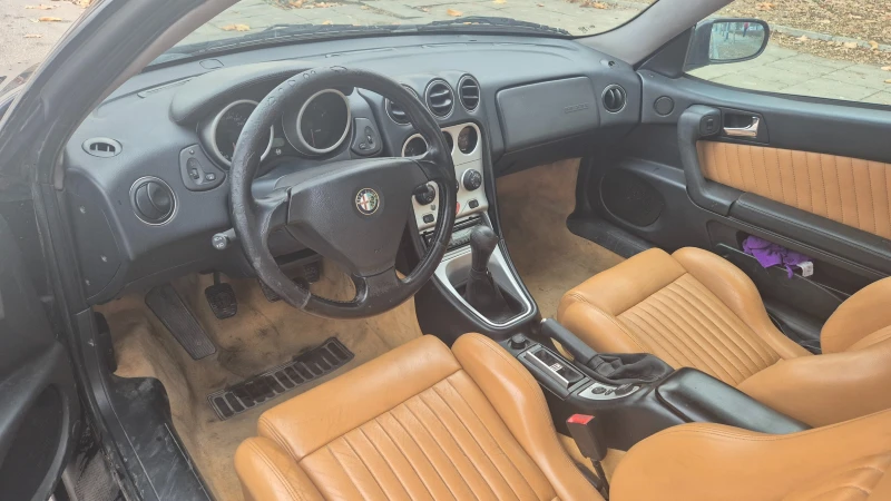 Alfa Romeo Gtv, снимка 9 - Автомобили и джипове - 48270350