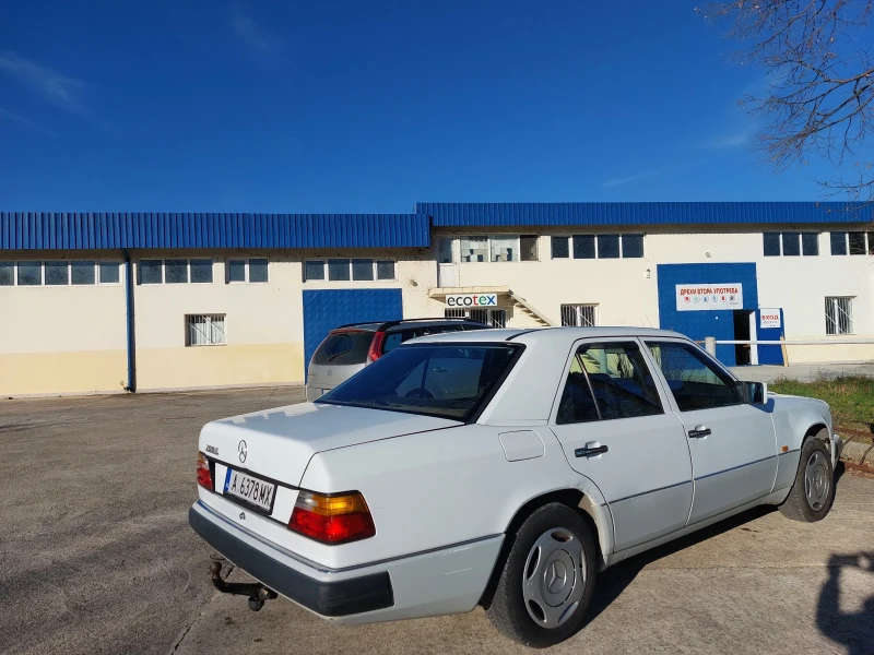 Mercedes-Benz E 200, снимка 6 - Автомобили и джипове - 48392861