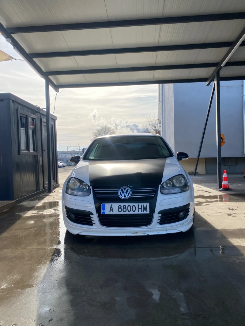 VW Golf, снимка 1 - Автомобили и джипове - 49228934