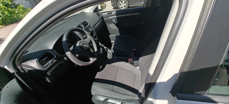 VW Golf Variant, снимка 8 - Автомобили и джипове - 52280228