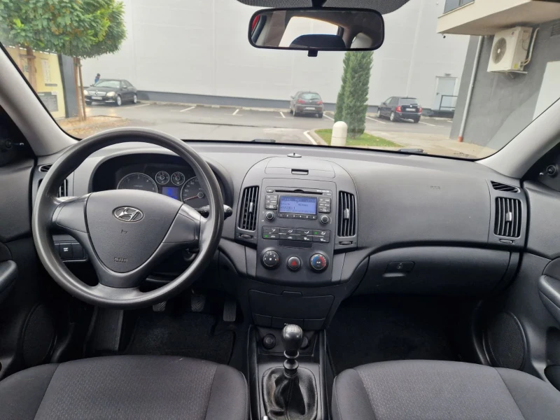 Hyundai I30 1.6 / 90 к.с, снимка 9 - Автомобили и джипове - 52340898