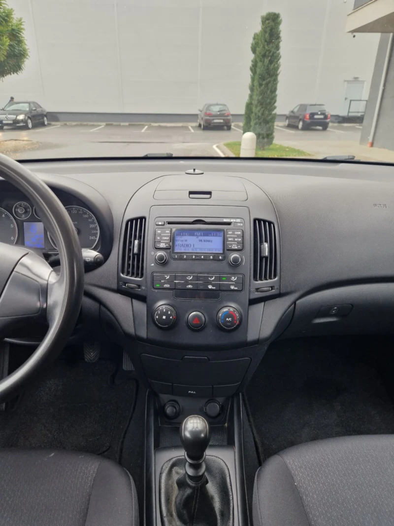 Hyundai I30 1.6 / 90 к.с, снимка 8 - Автомобили и джипове - 52340898