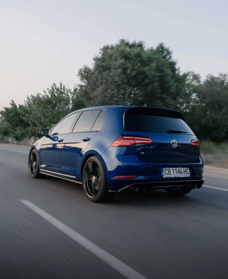 VW Golf R MK7.5 AKRAPOVIC От Порше София, снимка 17 - Автомобили и джипове - 52844033