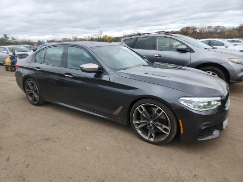 BMW 550 XDRIVE M550/HARMAN KARDON/MASSAGE/HuD/SOFT CLOSE, снимка 4 - Автомобили и джипове - 53084059