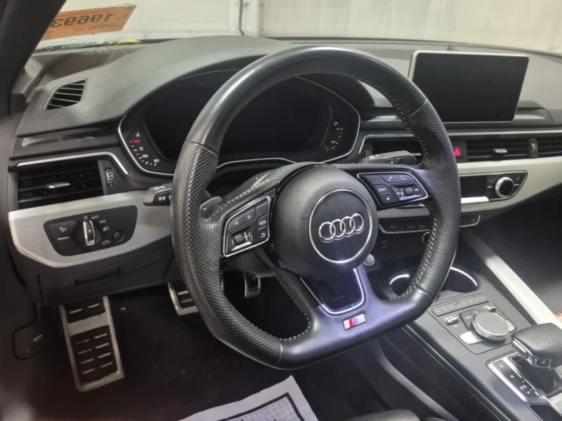 Audi A4 45TFSI PremiumPlus * CARFAX * Дигитално табло * , снимка 8 - Автомобили и джипове - 53257301