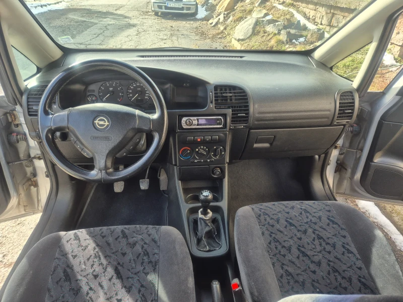 Opel Zafira, снимка 13 - Автомобили и джипове - 53540510
