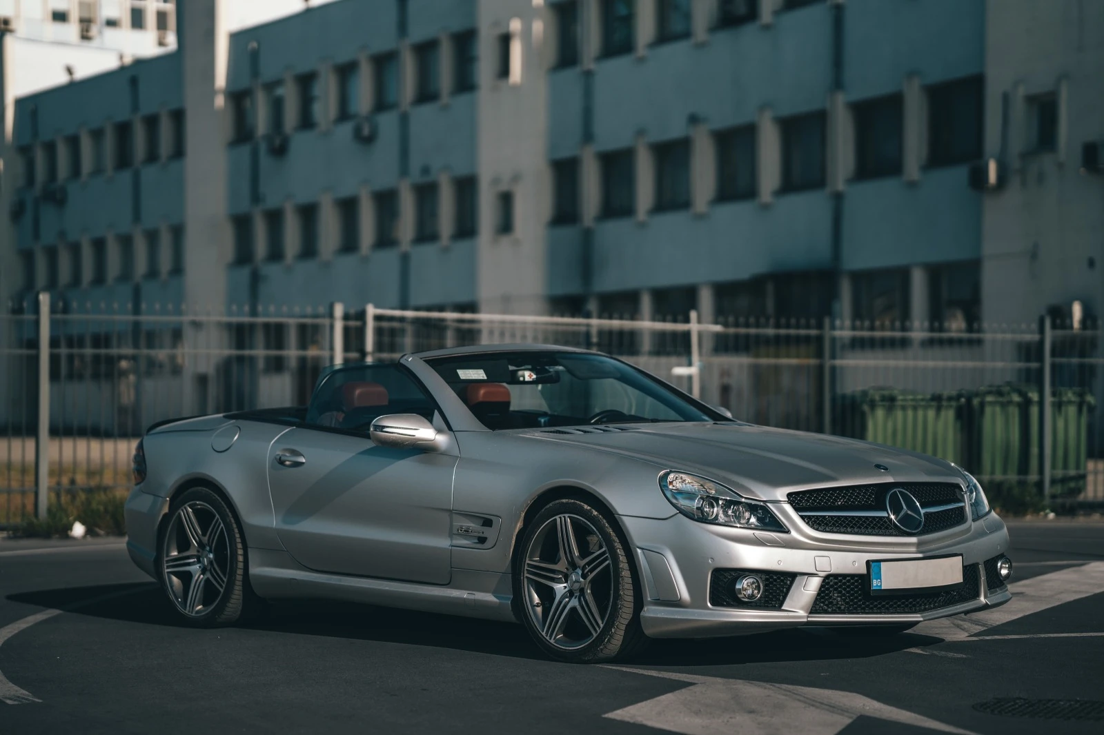 Mercedes-Benz SL 63 AMG  - изображение 7