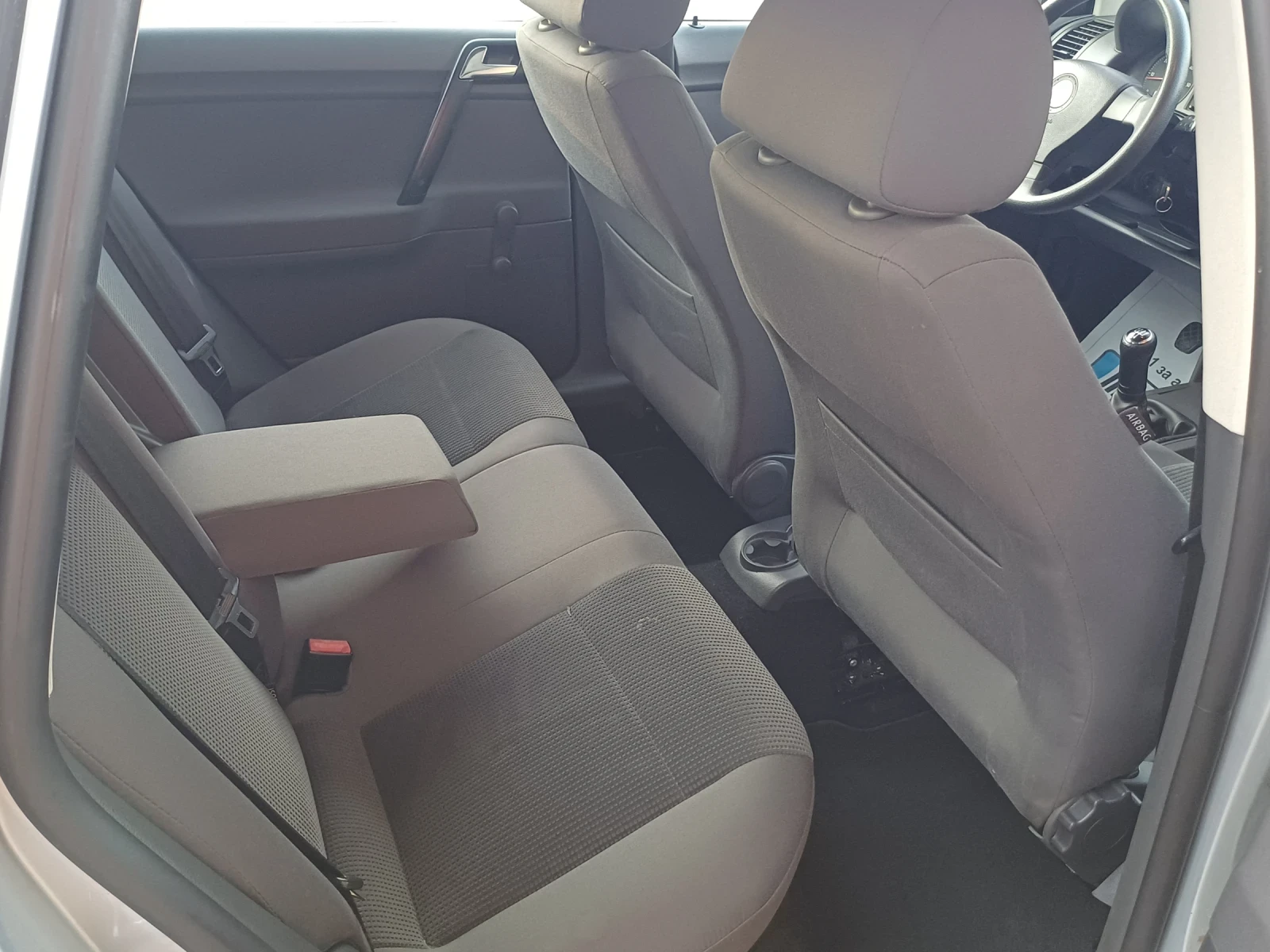VW Polo 1.4TDI, 75k.c  - изображение 7