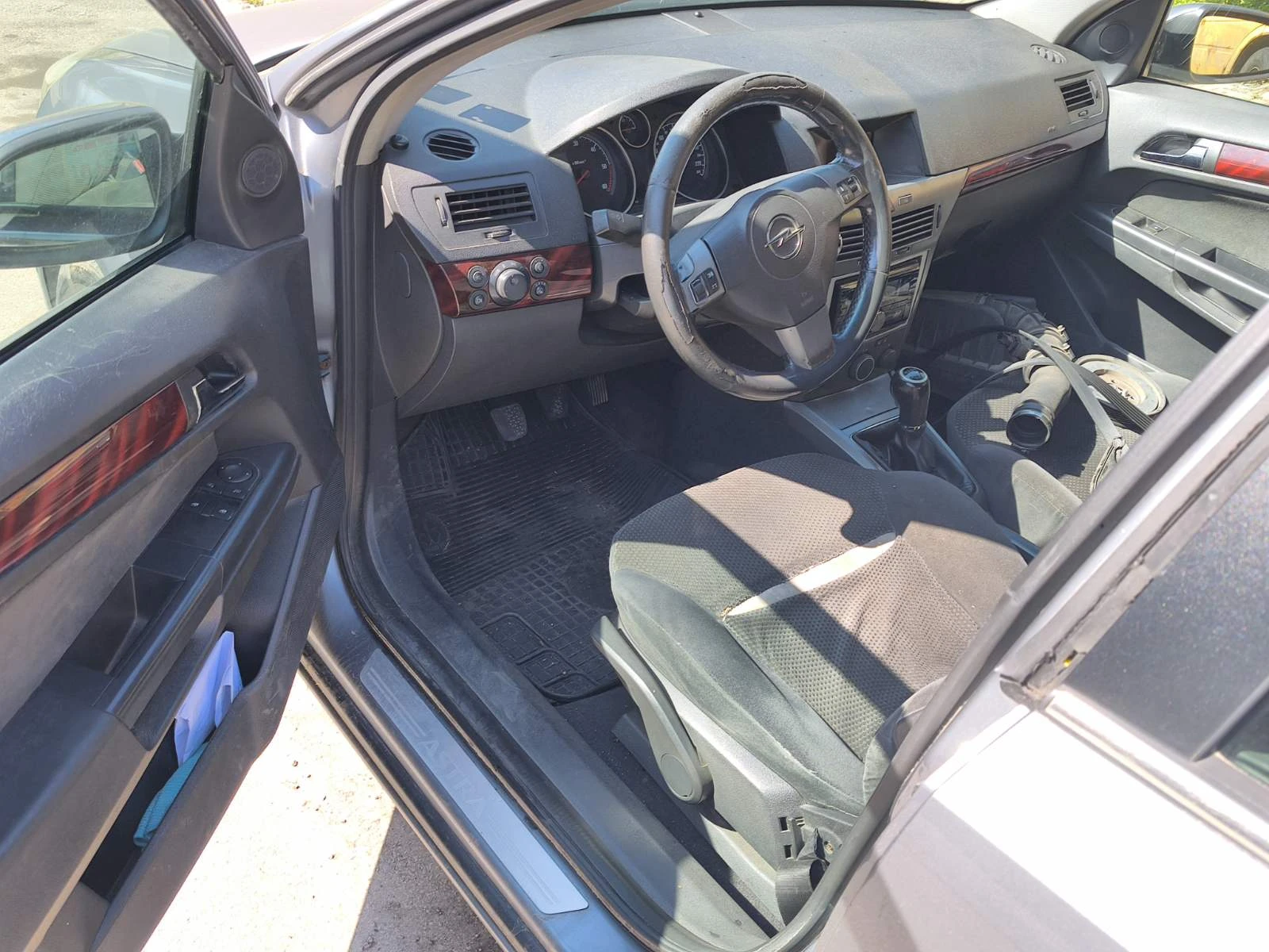 Opel Astra, снимка 5 - Автомобили и джипове - 54083984