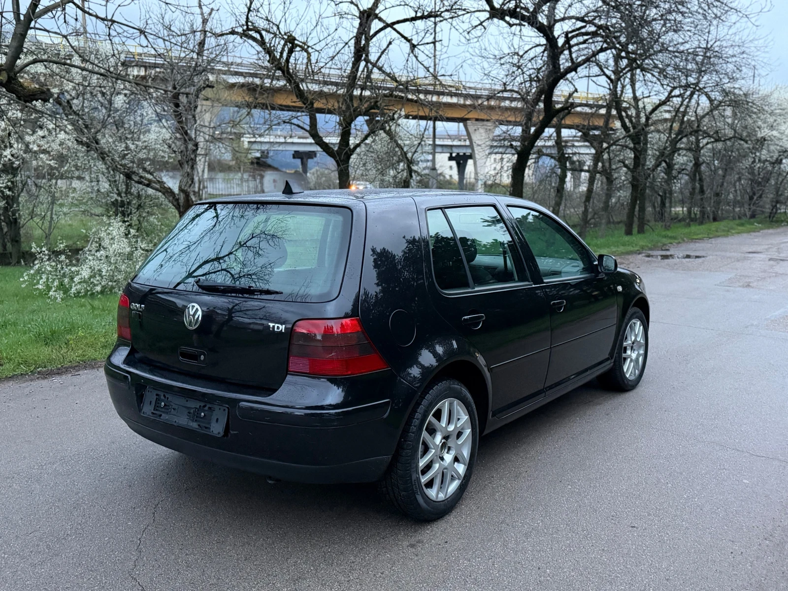 VW Golf 1.9TDI 131кс 6ск, снимка 5 - Автомобили и джипове - 54087622