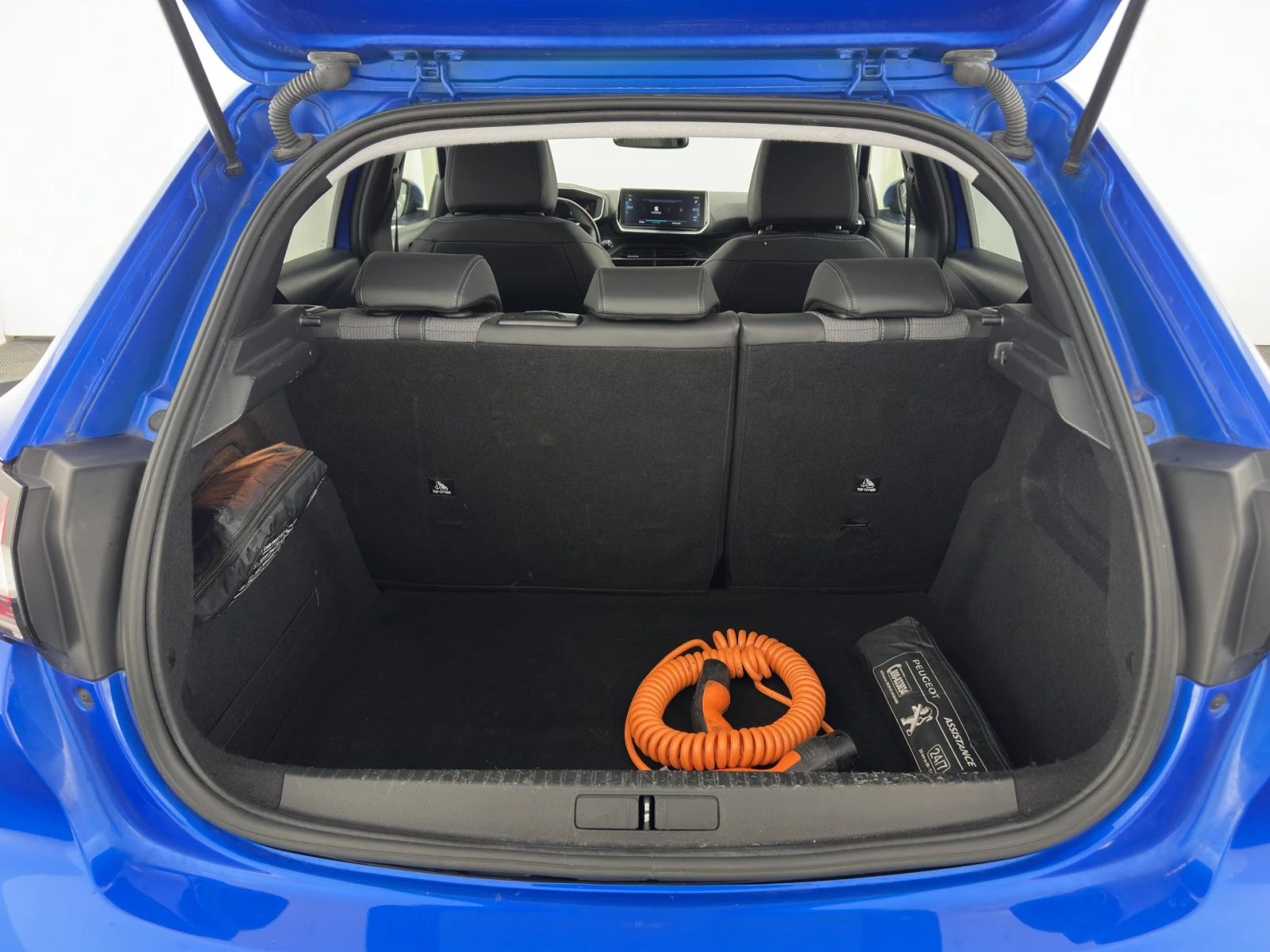 Peugeot 208 Allure, снимка 16 - Автомобили и джипове - 54133590