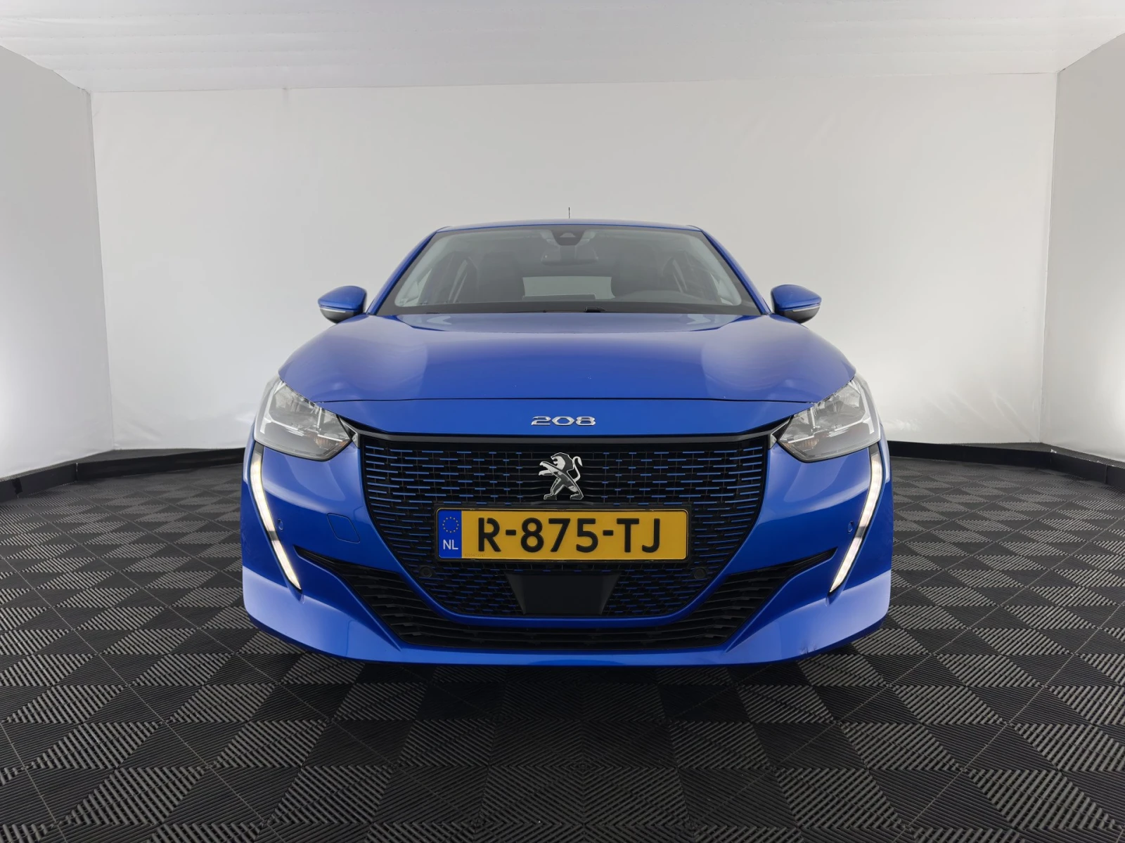 Peugeot 208 Allure, снимка 6 - Автомобили и джипове - 54133590