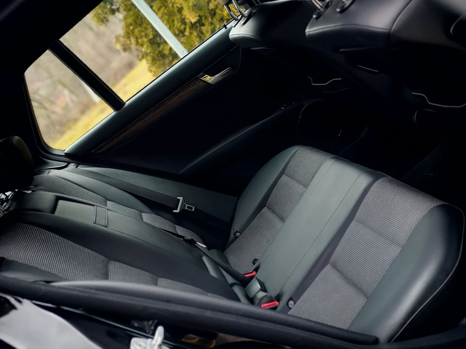 Mercedes-Benz C 220 2.2CDI(170)* АВТОМАТИК* AMG-LINE* НОВ ВНОС* , снимка 16 - Автомобили и джипове - 54180628