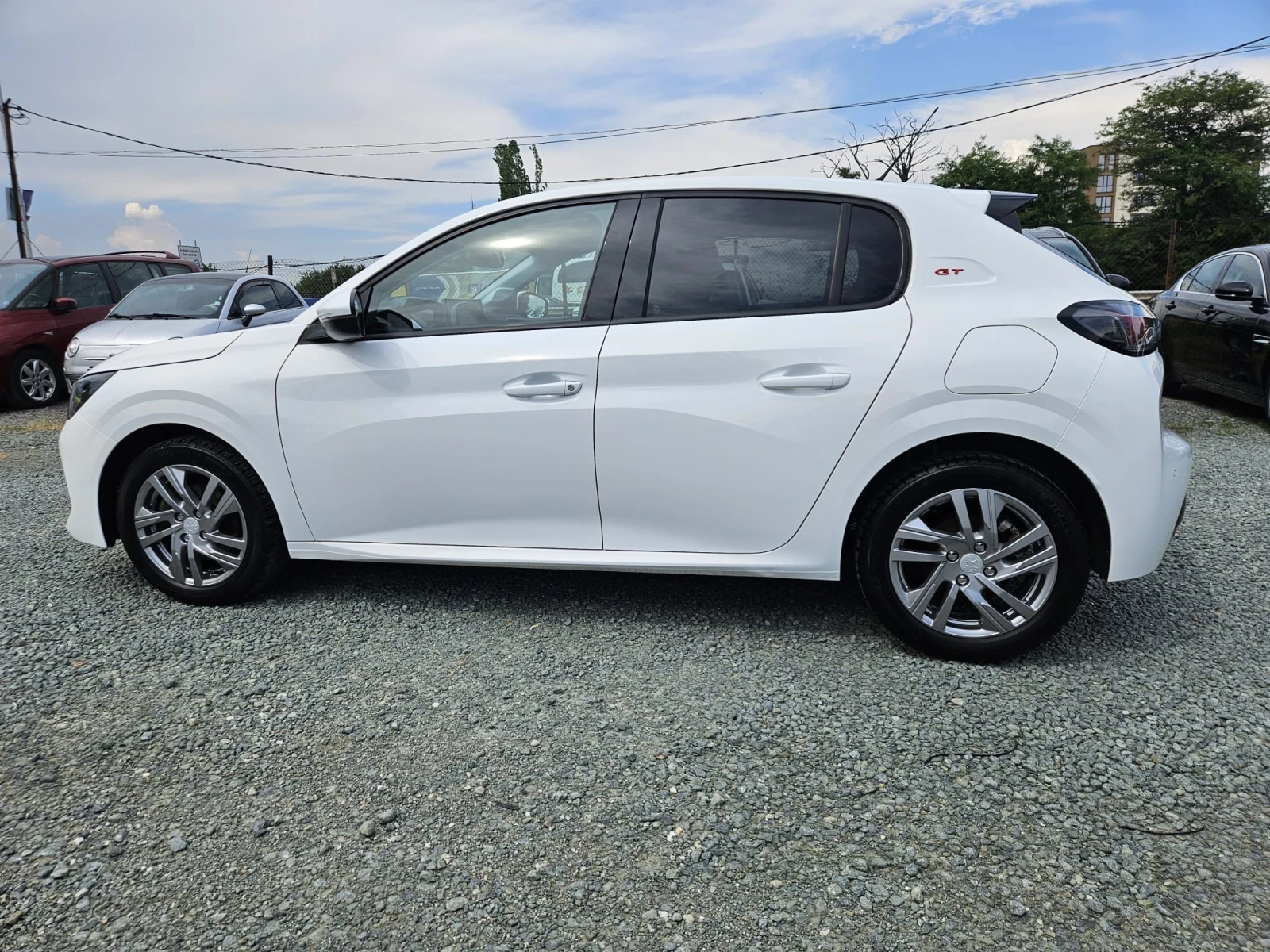 Peugeot 208 EURO 6B, снимка 4 - Автомобили и джипове - 55121883
