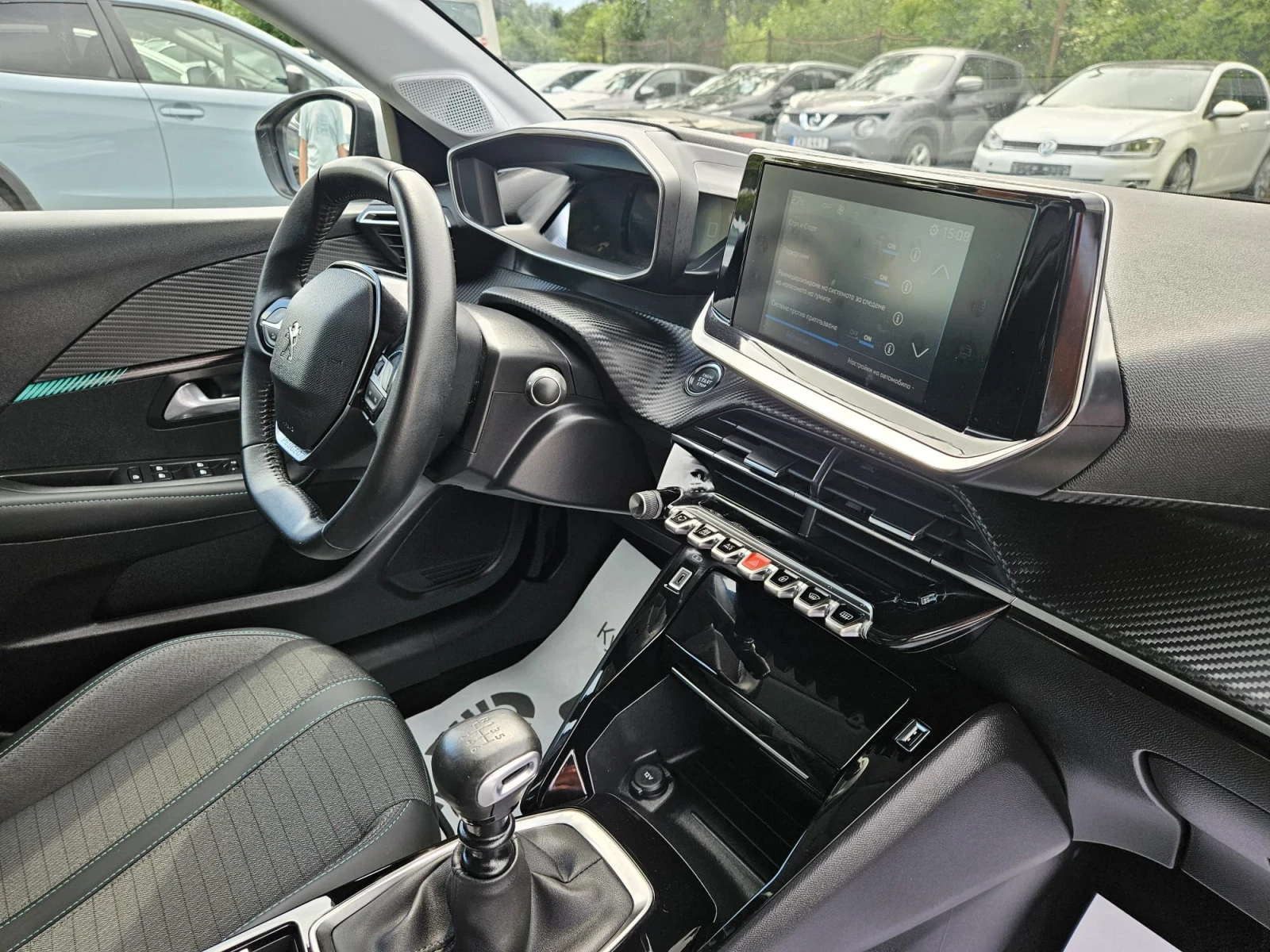 Peugeot 208 EURO 6B, снимка 12 - Автомобили и джипове - 55121883
