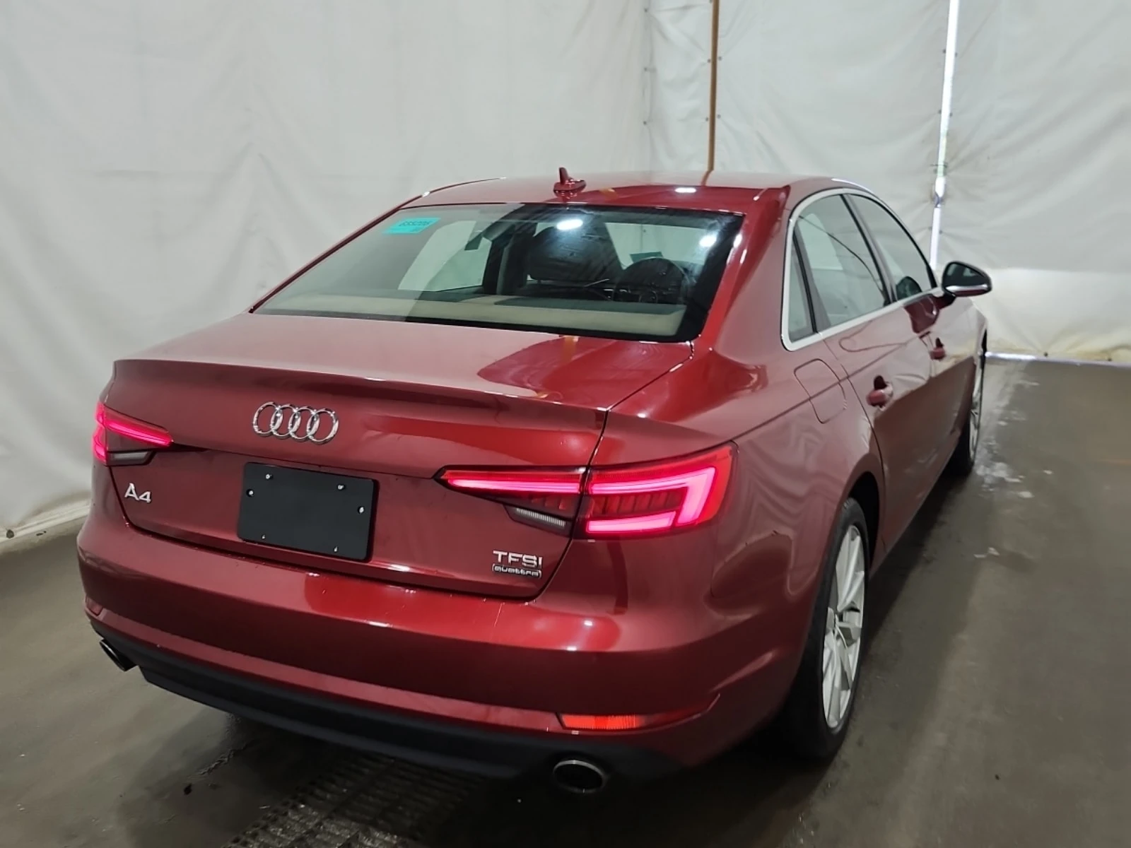Audi A4 * KOMFORT * CARFAX * ОПЦИЯ ЗА ФИНАНСИРАНЕ * , снимка 3 - Автомобили и джипове - 55815321