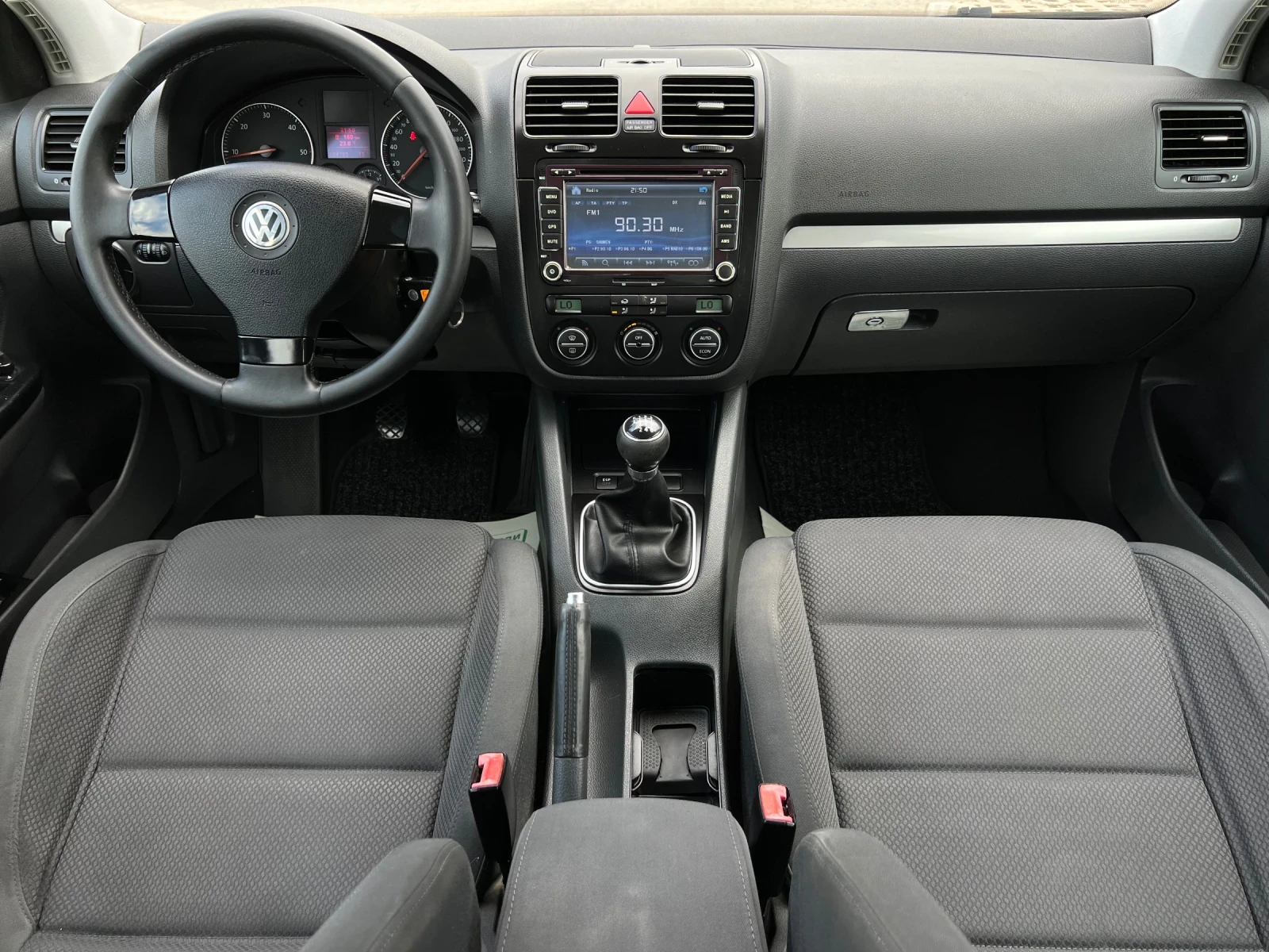 VW Golf 2.0-TDI-140к.с, снимка 11 - Автомобили и джипове - 55929289