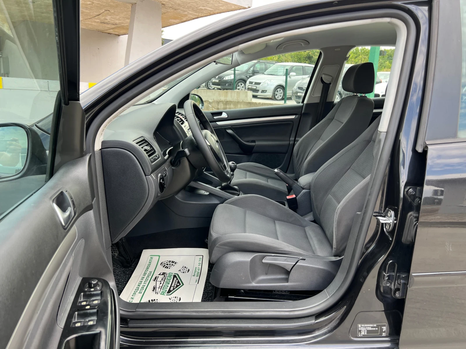 VW Golf 2.0-TDI-140к.с, снимка 9 - Автомобили и джипове - 55929289