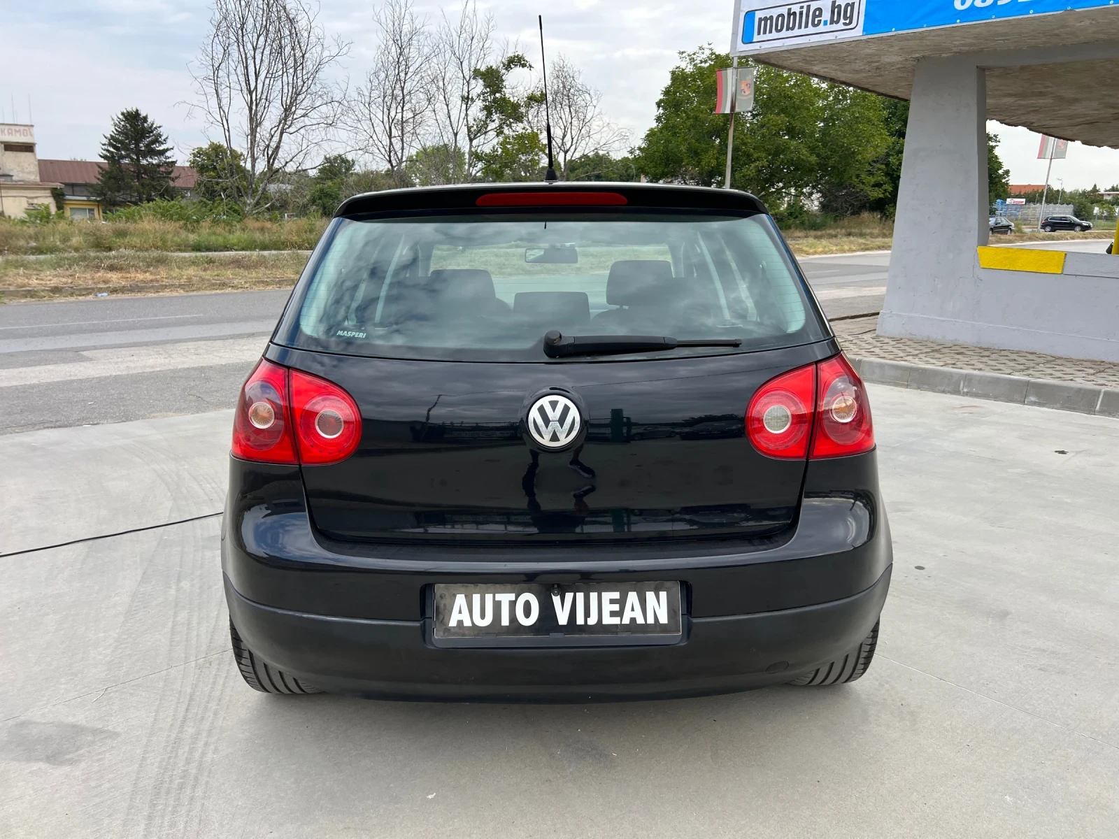 VW Golf 2.0-TDI-140к.с, снимка 5 - Автомобили и джипове - 55929289