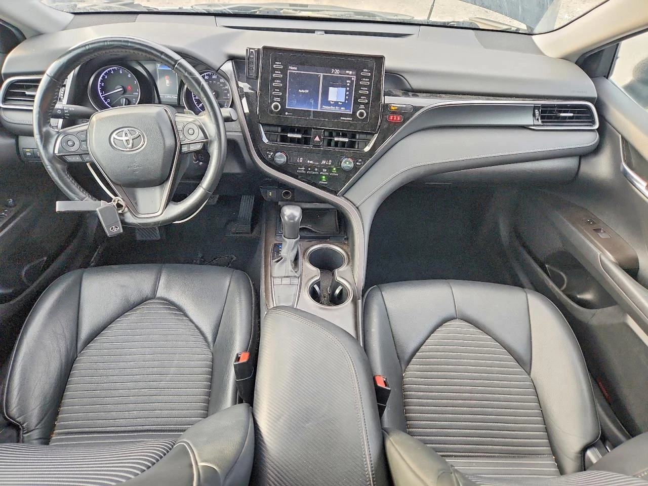 Toyota Camry 2.5l Se, снимка 8 - Автомобили и джипове - 56075958