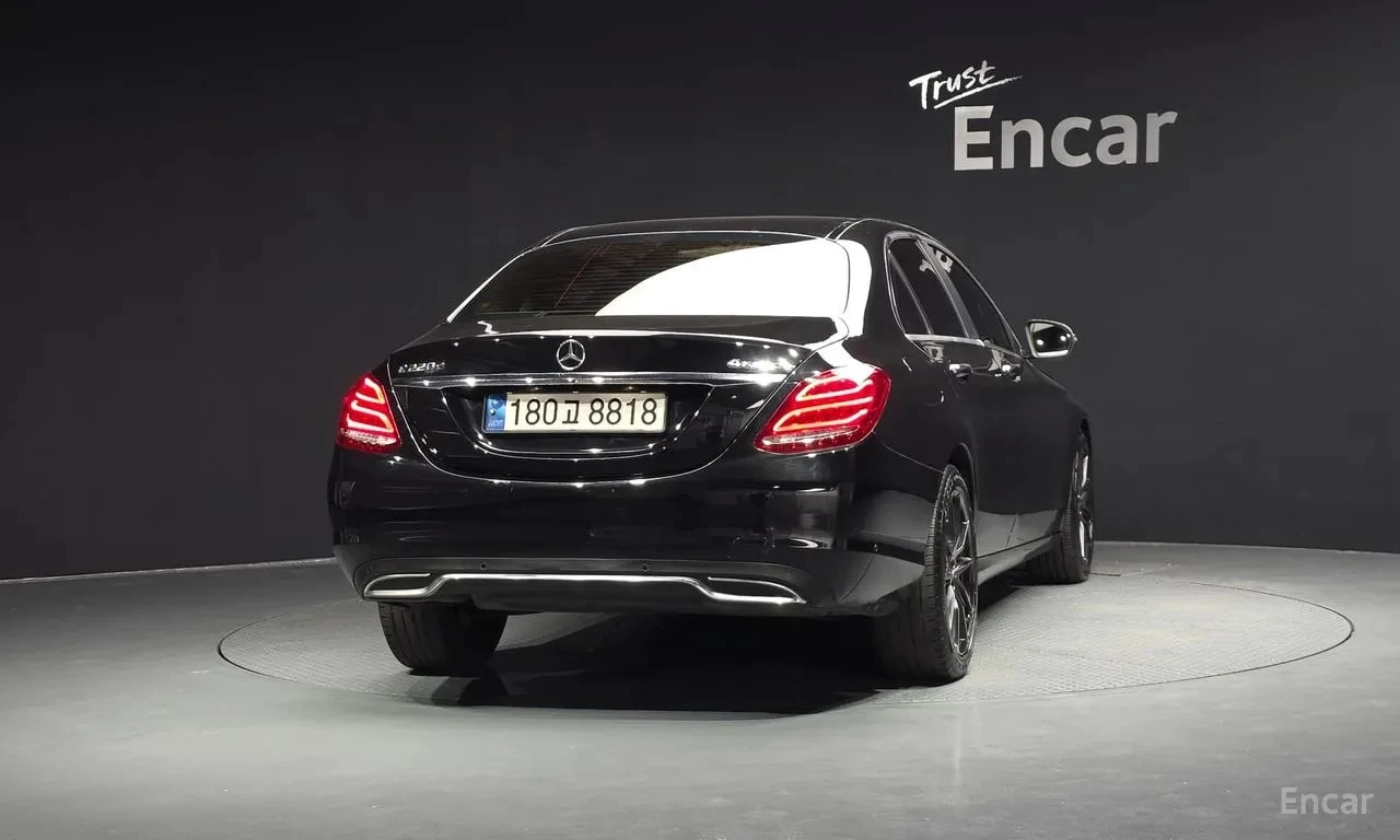 Mercedes-Benz C 200 * BURMESTER* ФИКСИРАНА ЦЕНА ДО БЪЛГАРИЯ* , снимка 4 - Автомобили и джипове - 56114757