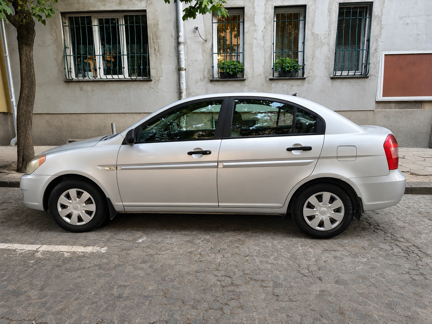 Hyundai Accent 1.4i, 97 �.�., ������ | Mobile.bg � ����������� 2