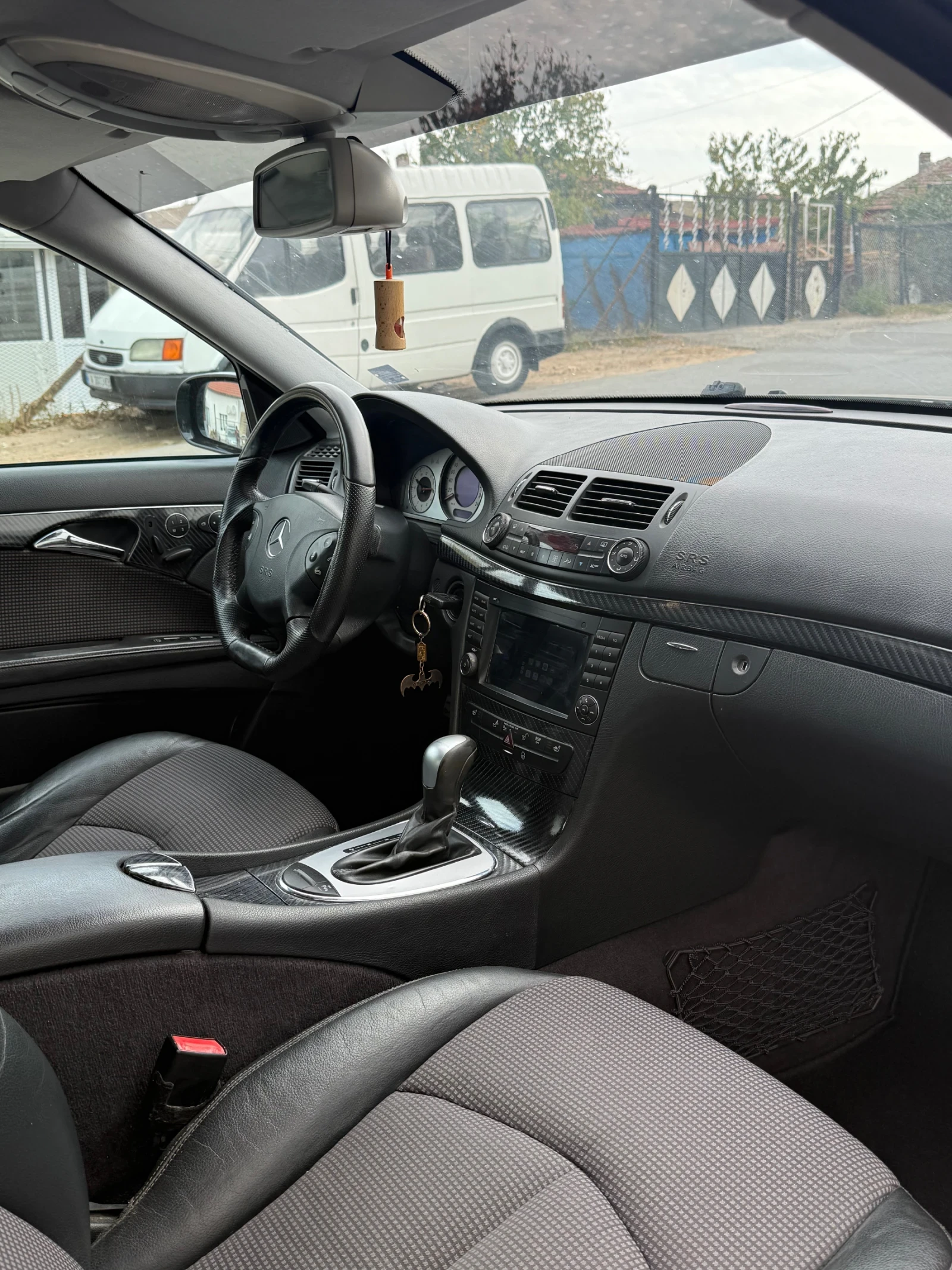 Mercedes-Benz E 280, снимка 14 - Автомобили и джипове - 56467560