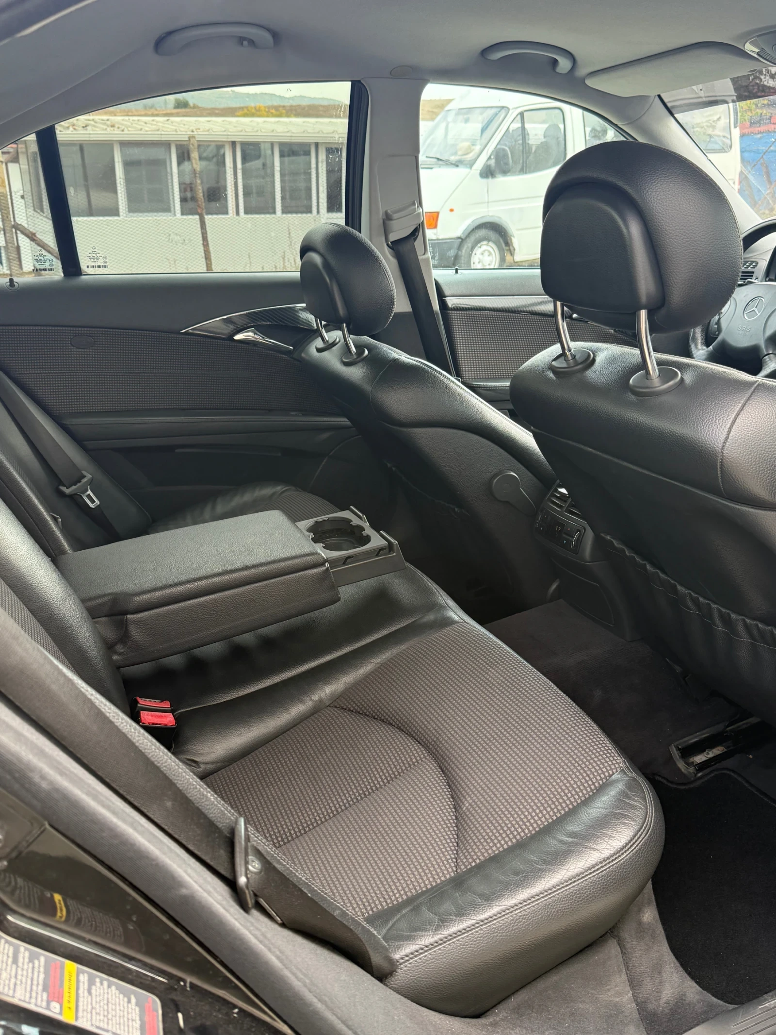 Mercedes-Benz E 280, снимка 13 - Автомобили и джипове - 56467560