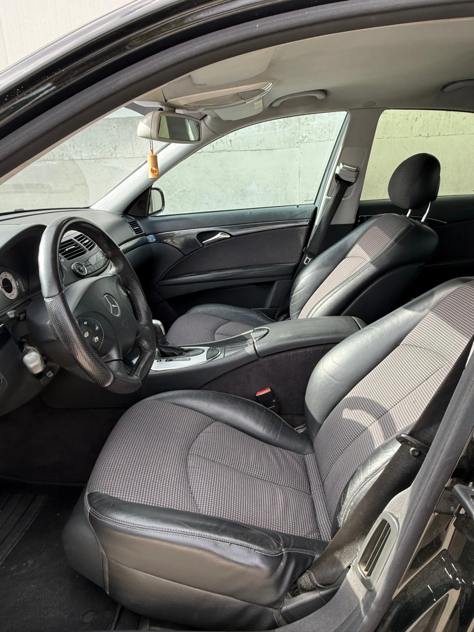 Mercedes-Benz E 280, снимка 11 - Автомобили и джипове - 56467560