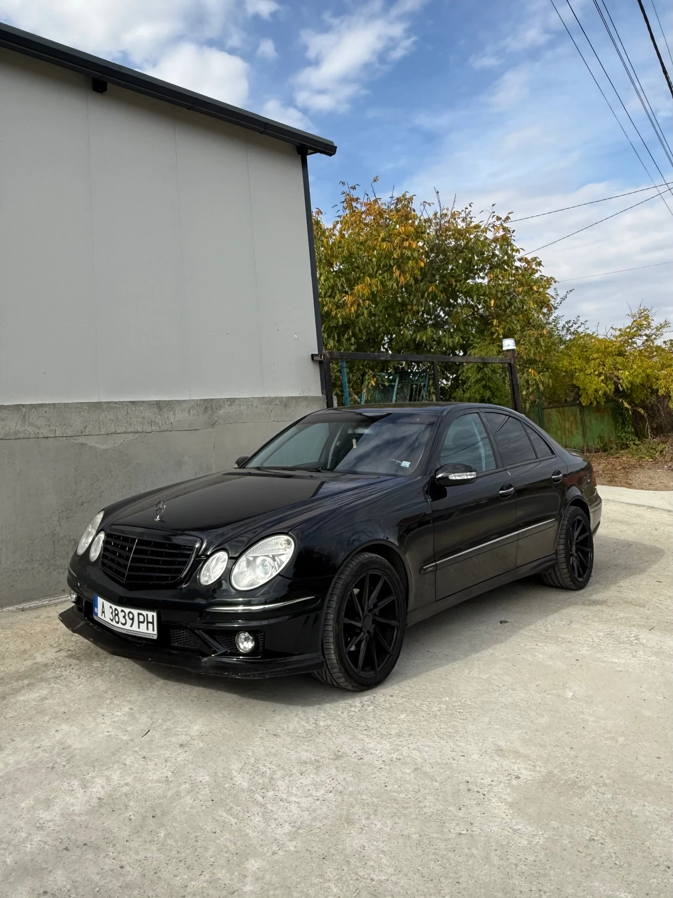 Mercedes-Benz E 280, снимка 3 - Автомобили и джипове - 56467560
