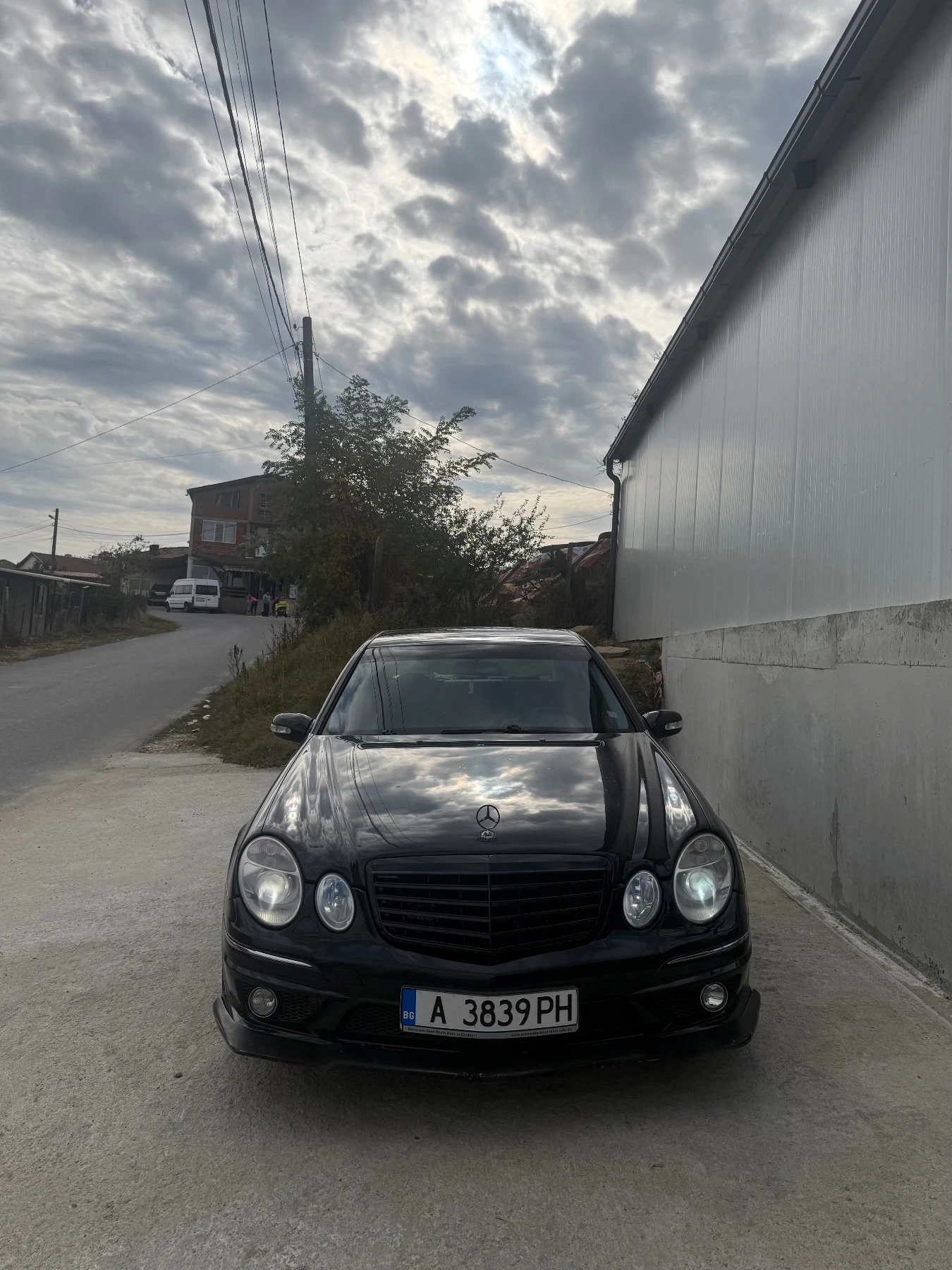 Mercedes-Benz E 280, снимка 2 - Автомобили и джипове - 56467560