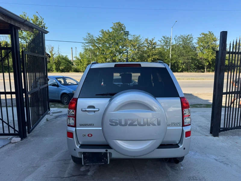 Suzuki Grand vitara 2.7 I Щвейцария ТОП СЪСТОЯНИЕ ВСИЧКИ ЕКСТРИ, снимка 8 - Автомобили и джипове - 51248431