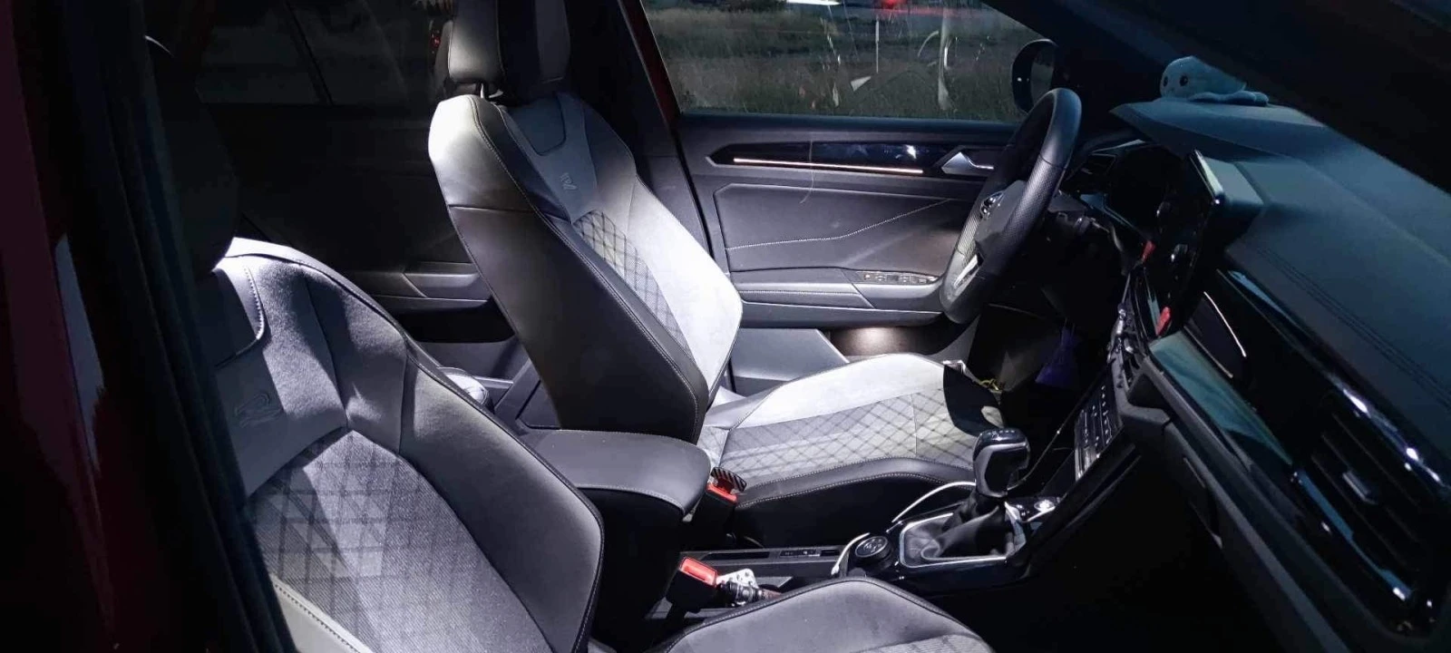 VW T-Roc 2.0 | Mobile.bg   11