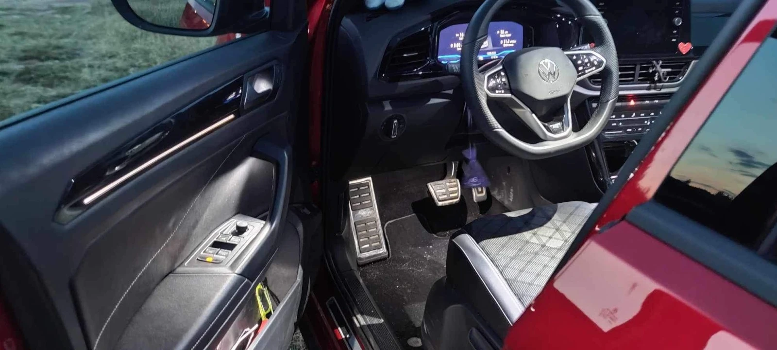 VW T-Roc 2.0 | Mobile.bg   12